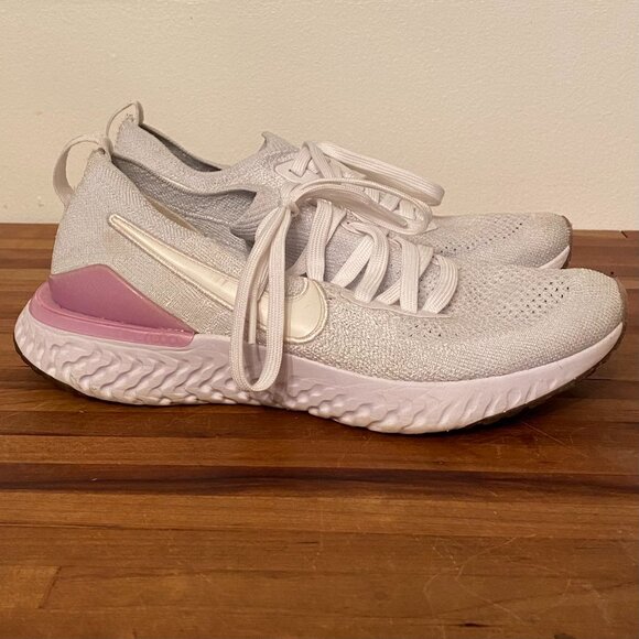 Nike Epic React Flyknit Woman's Size 7.5 White and Light Purple - Picture 2 of 10
